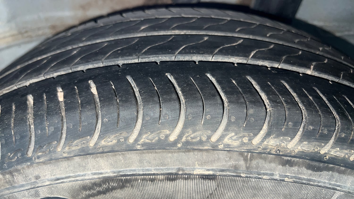 Used 2024 honda Amaze 2nd Generation VX 1.2 Petrol CVT Petrol Automatic tyres LEFT REAR TYRE TREAD VIEW