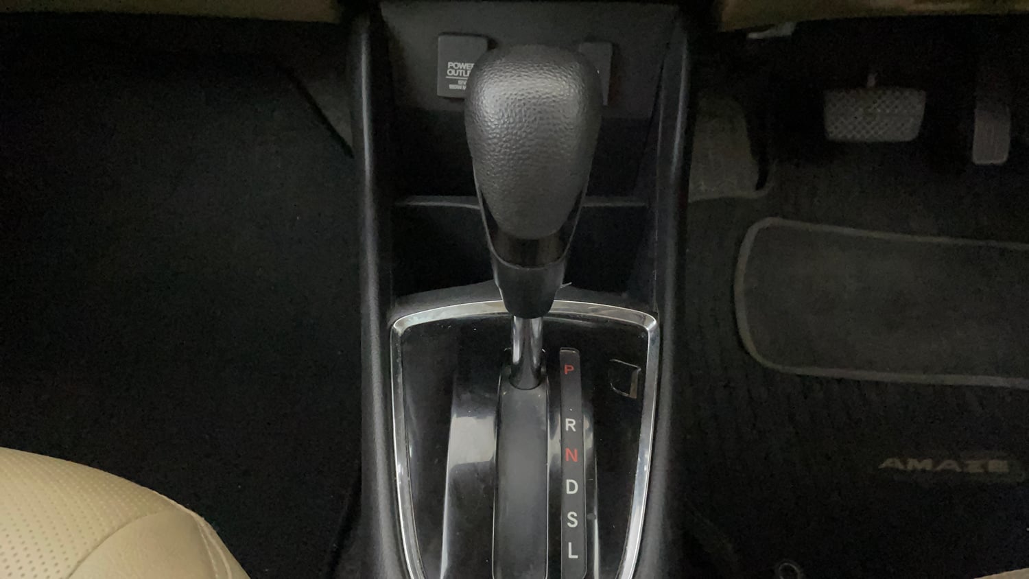 Used 2018 Honda Amaze 1.2 S CVT Petrol Petrol Automatic interior GEAR  KNOB VIEW