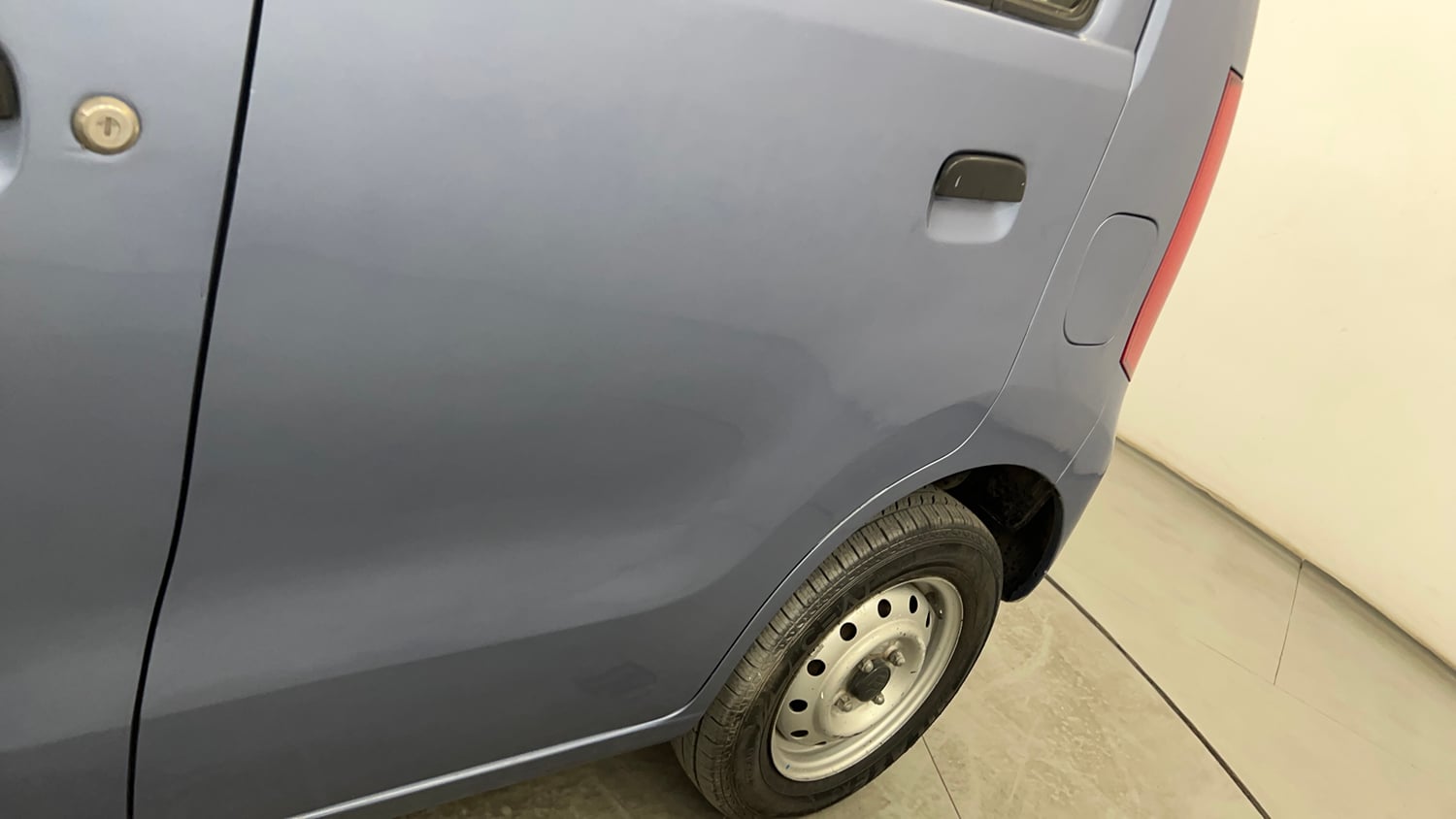 Used 2012 Maruti Suzuki Wagon R LXi Petrol Manual dents MINOR SCRATCH