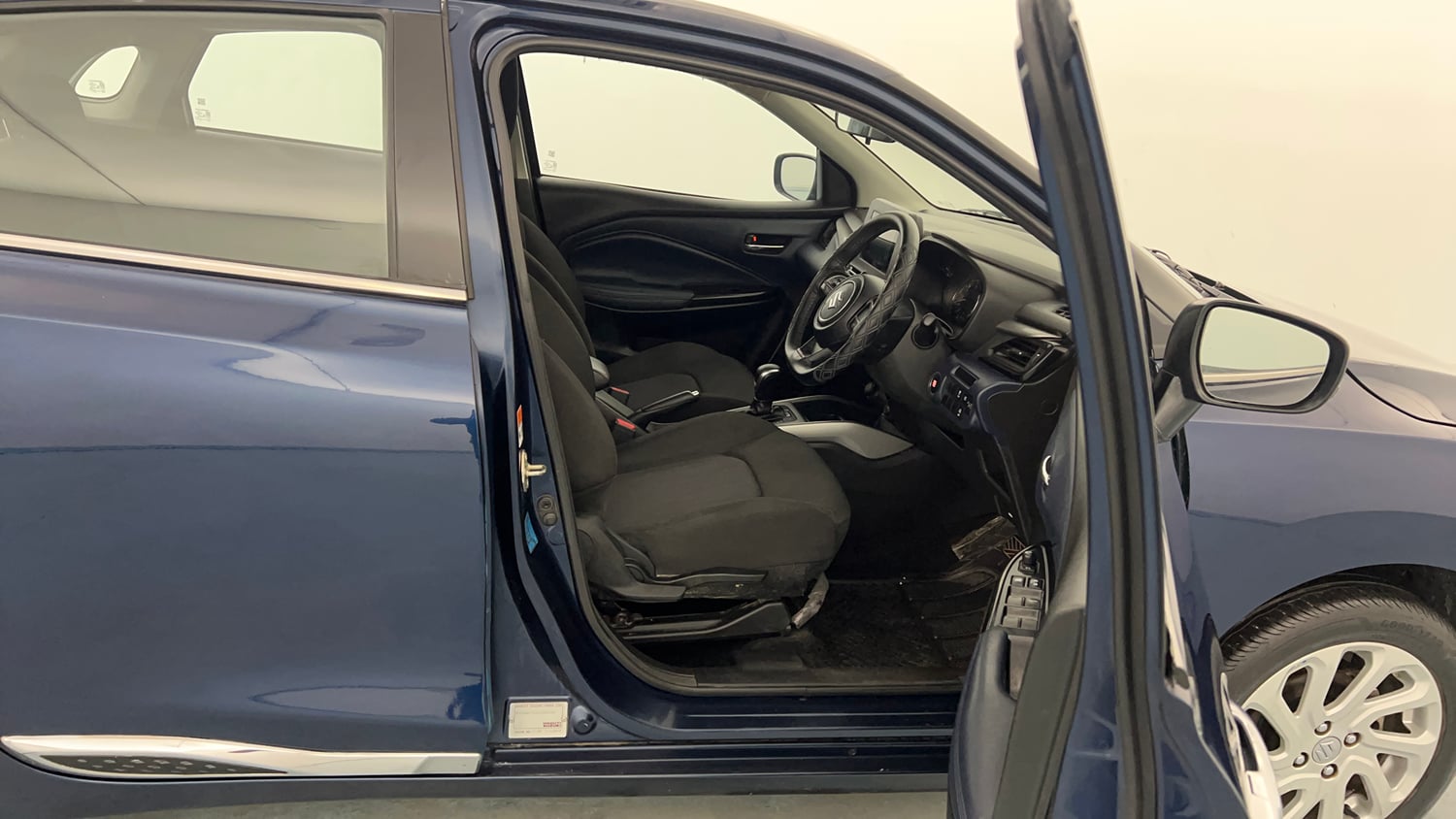 Used 2022 Maruti Suzuki Baleno Zeta AGS Petrol Automatic interior RIGHT SIDE FRONT DOOR CABIN VIEW