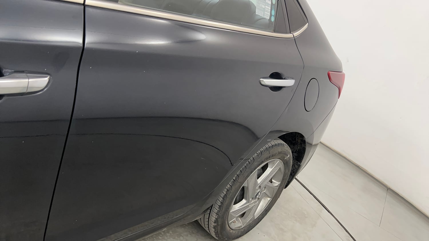 Used 2022 Hyundai Verna SX 1.5 VTVT IVT Petrol Automatic dents MINOR SCRATCH