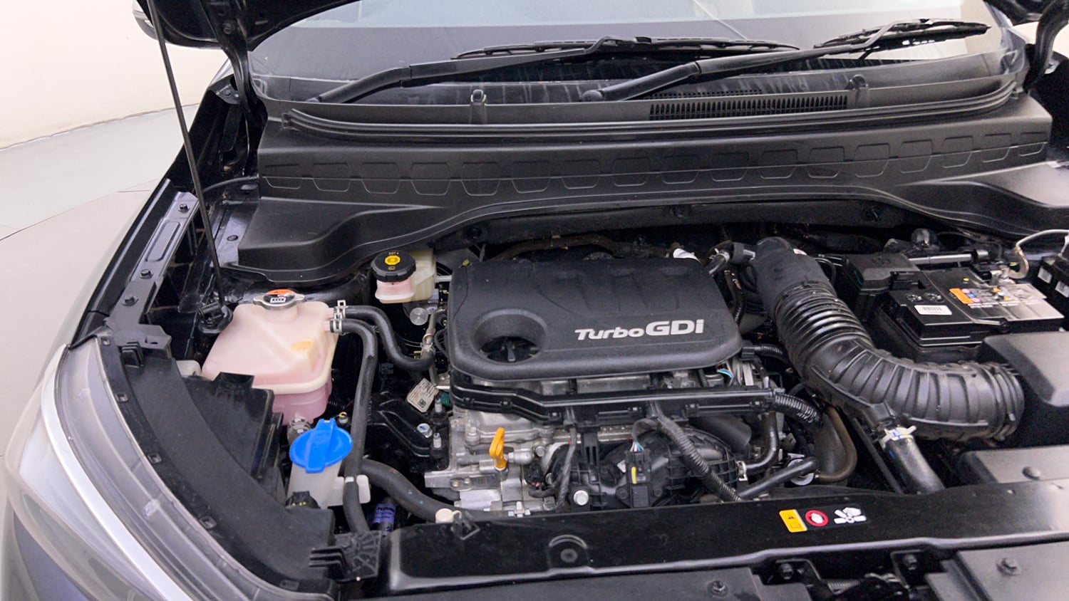 Used 2023 Kia Sonet HTX 1.0 Turbo Petrol DCT Petrol Automatic engine ENGINE RIGHT SIDE HINGE & APRON VIEW