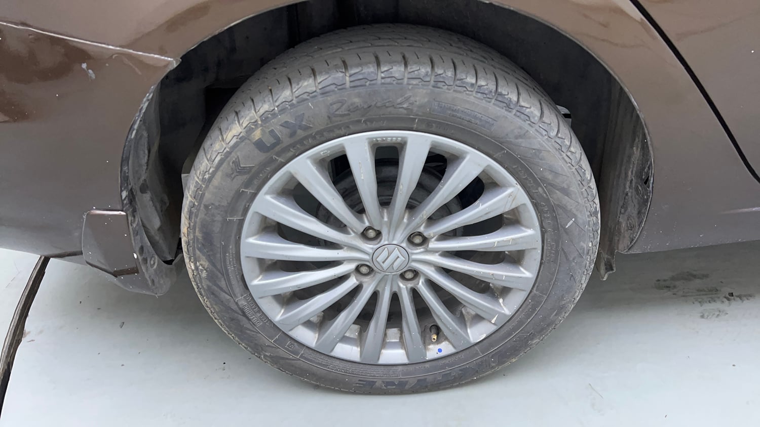 Used 2017 Maruti Suzuki Ciaz Alpha 1.4 MT Petrol Manual tyres RIGHT REAR TYRE RIM VIEW