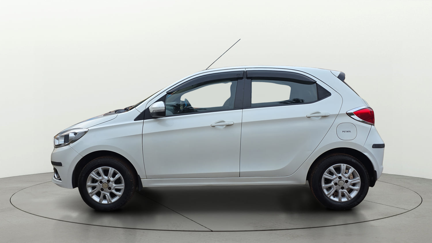 Used 2017 Tata Tiago Revotron XZ Petrol Manual exterior LEFT SIDE VIEW