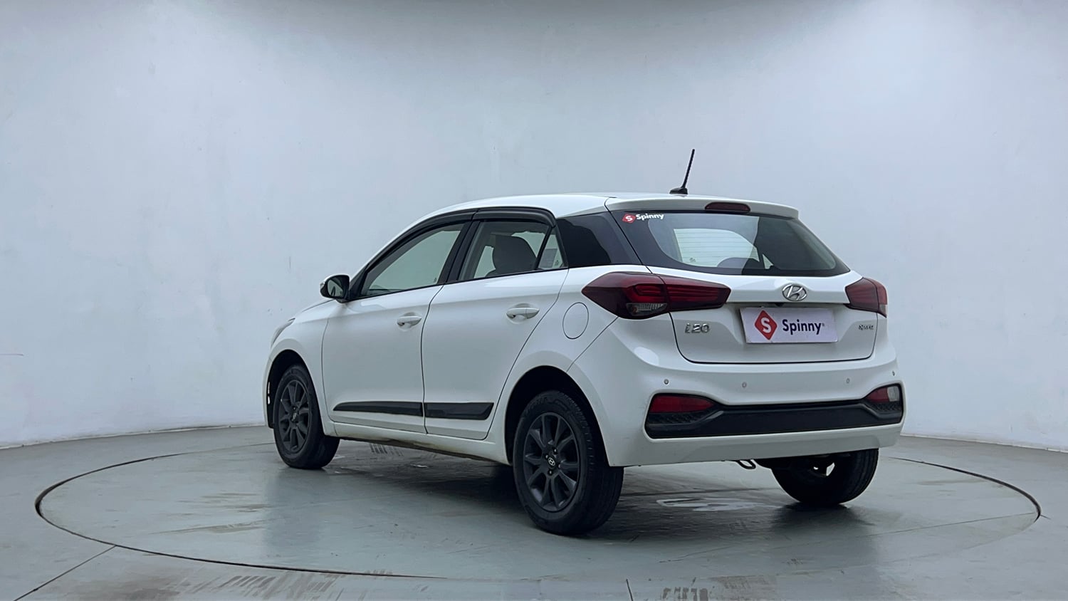 Used 2019 Hyundai Elite i20 Sportz Plus 1.2 Petrol Manual exterior LEFT REAR CORNER VIEW