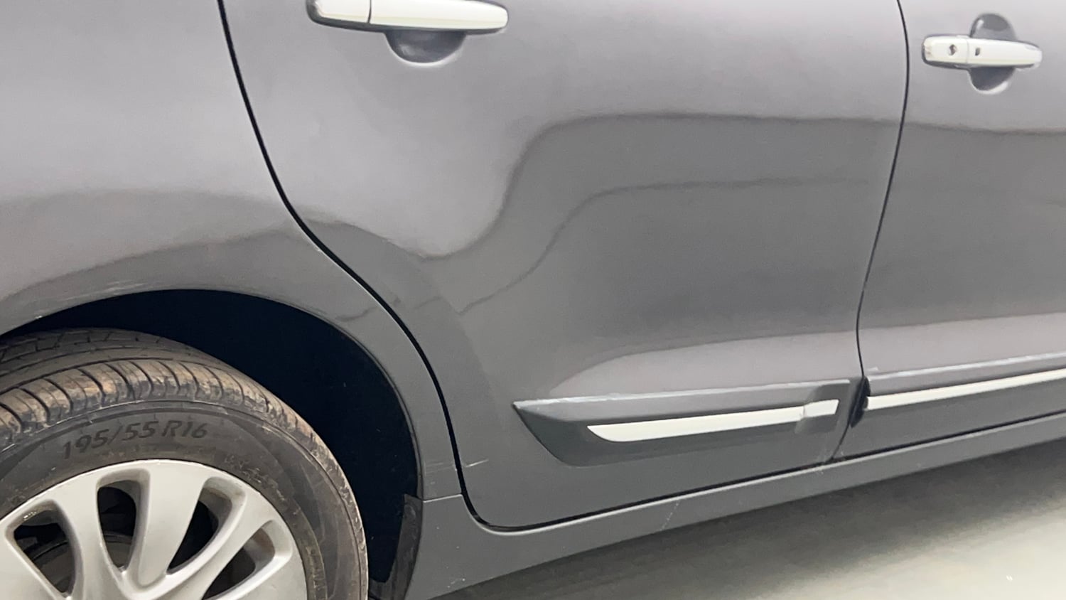 Used 2018 Maruti Suzuki Baleno Zeta 1.2 AT Petrol Automatic dents MINOR SCRATCH