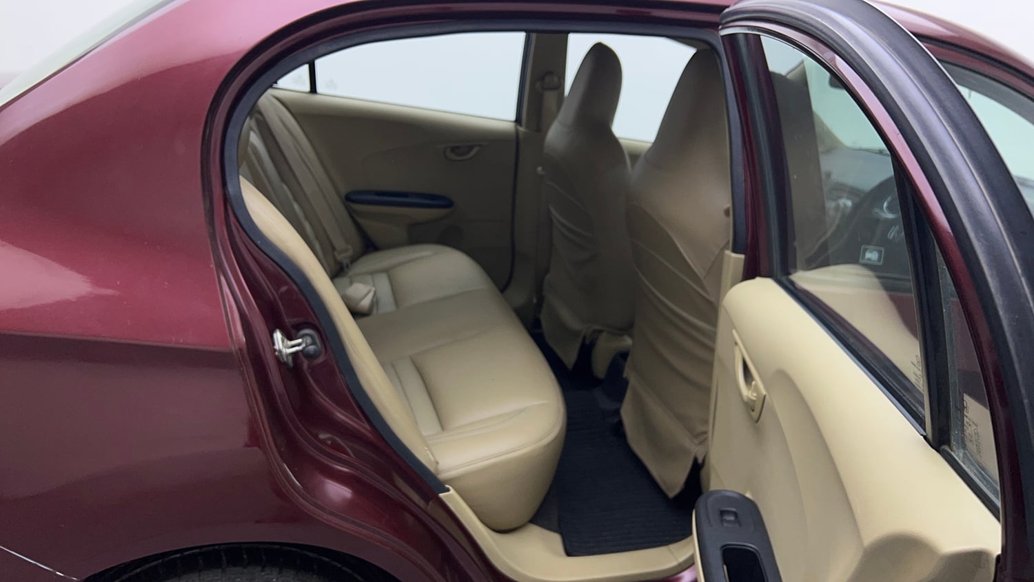Used 2015 Honda Amaze 1.2 S i-VTEC Petrol Manual interior RIGHT SIDE REAR DOOR CABIN VIEW