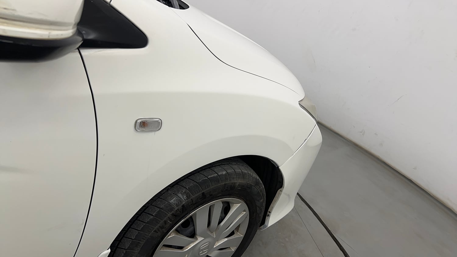 Used 2016 Honda City SV Petrol Manual dents MINOR SCRATCH