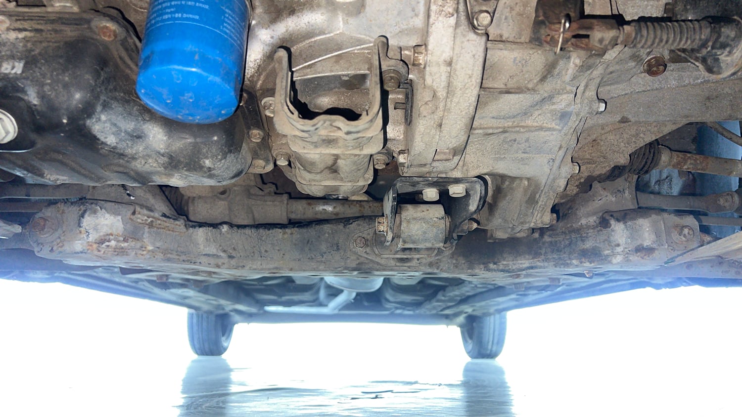 Used 2015 Hyundai Grand i10 Sportz 1.2 Kappa VTVT Petrol Manual extra FRONT LEFT UNDERBODY VIEW