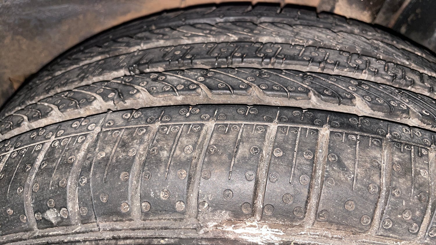 Used 2019 Hyundai Elite i20 Asta 1.2 (O) Petrol Manual tyres LEFT REAR TYRE TREAD VIEW