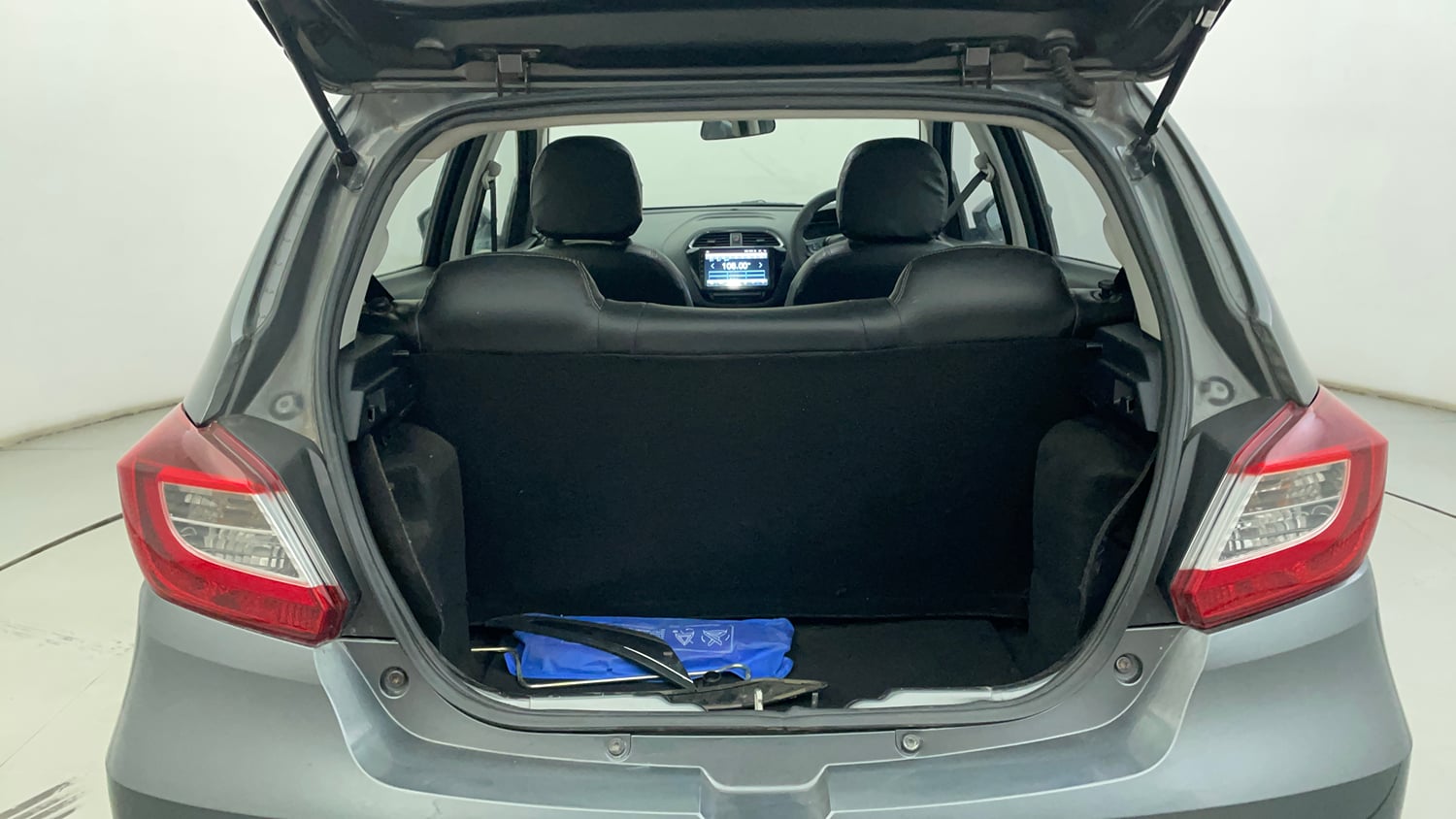Used 2022 Tata Tiago XT (O) Petrol Manual interior DICKY INSIDE VIEW