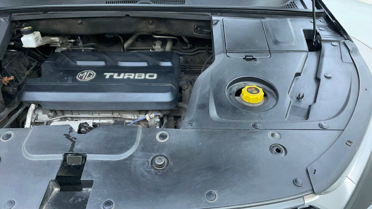 Used 2020 MG Motors Hector Sharp 1.5 DCT Petrol Petrol Automatic engine ENGINE LEFT SIDE VIEW