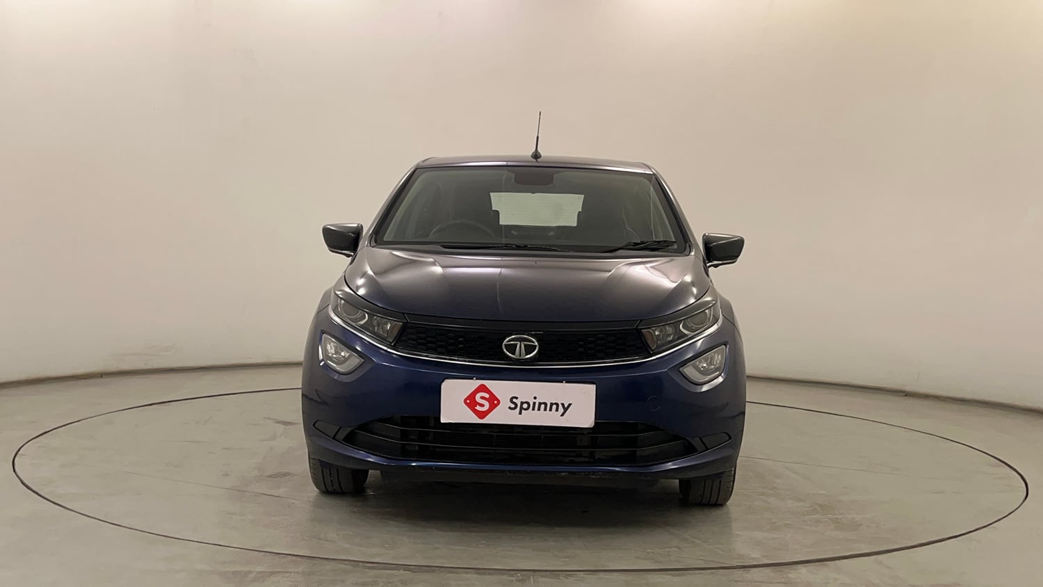 Used 2023 Tata Altroz XZ Petrol Petrol Manual exterior FRONT VIEW