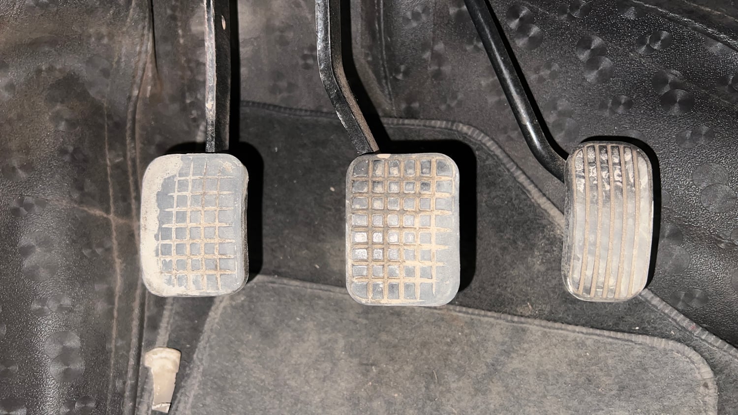 Used 2016 Tata Tiago Revotron XZ Petrol Manual interior PEDALS VIEW