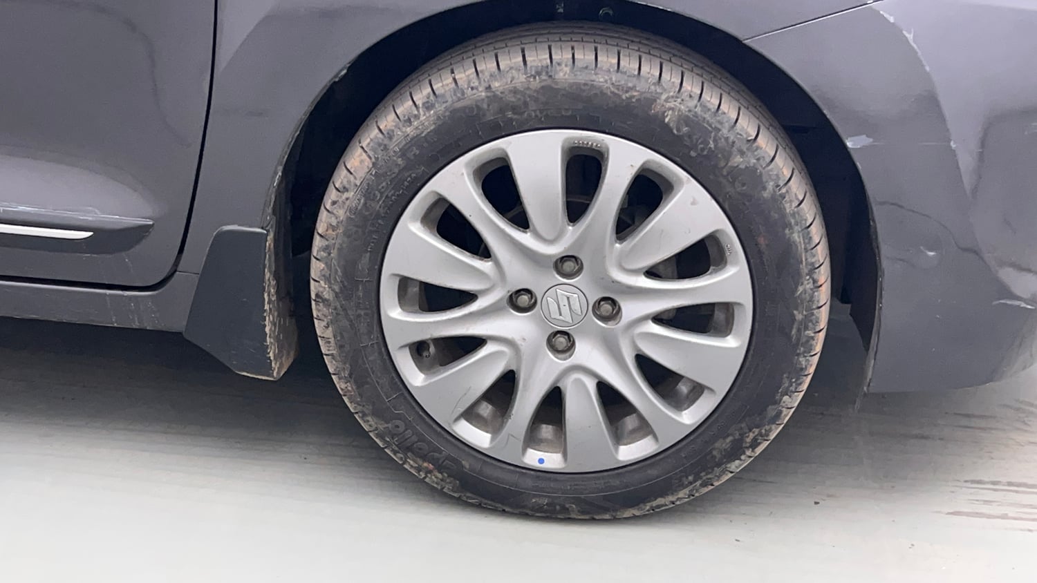 Used 2018 Maruti Suzuki Baleno Zeta 1.2 AT Petrol Automatic tyres RIGHT FRONT TYRE RIM VIEW