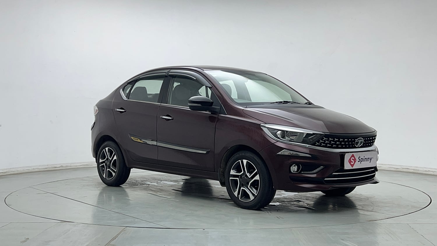 Used 2021 Tata Tigor XZA Plus Petrol Automatic exterior RIGHT FRONT CORNER VIEW