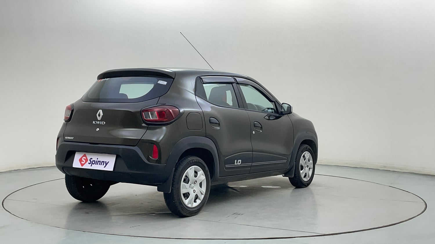 Used 2024 Renault Kwid RXT 1.0L Petrol Manual exterior RIGHT REAR CORNER VIEW
