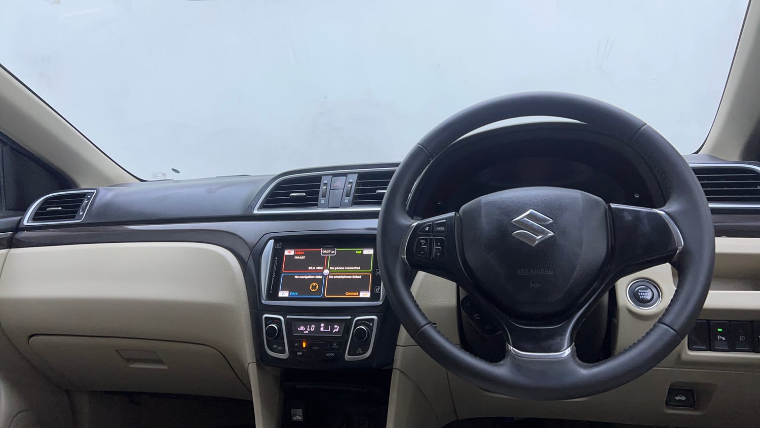 Used 2017 Maruti Suzuki Ciaz Alpha 1.4 MT Petrol Manual interior DASHBOARD VIEW