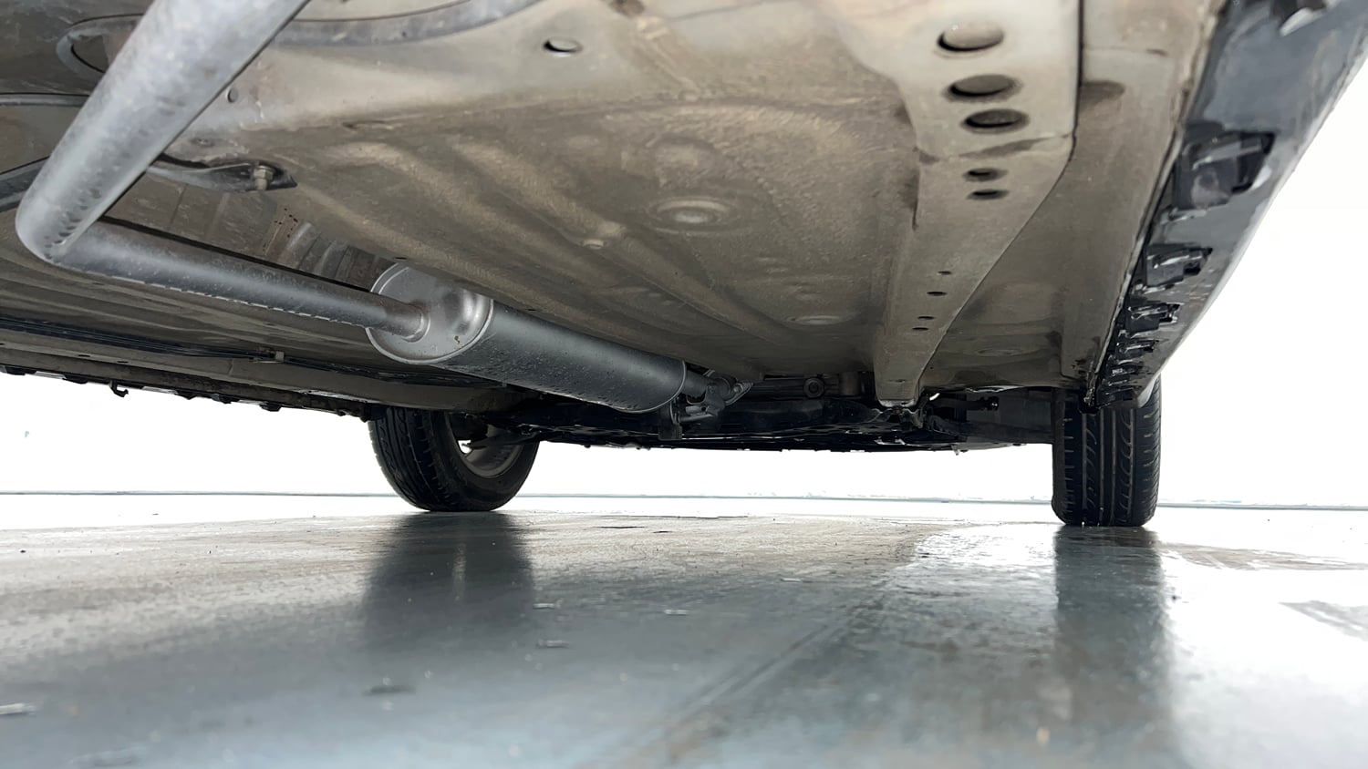 Used 2020 Maruti Suzuki Ignis Zeta 1.2 AMT Petrol Automatic extra REAR RIGHT UNDERBODY VIEW