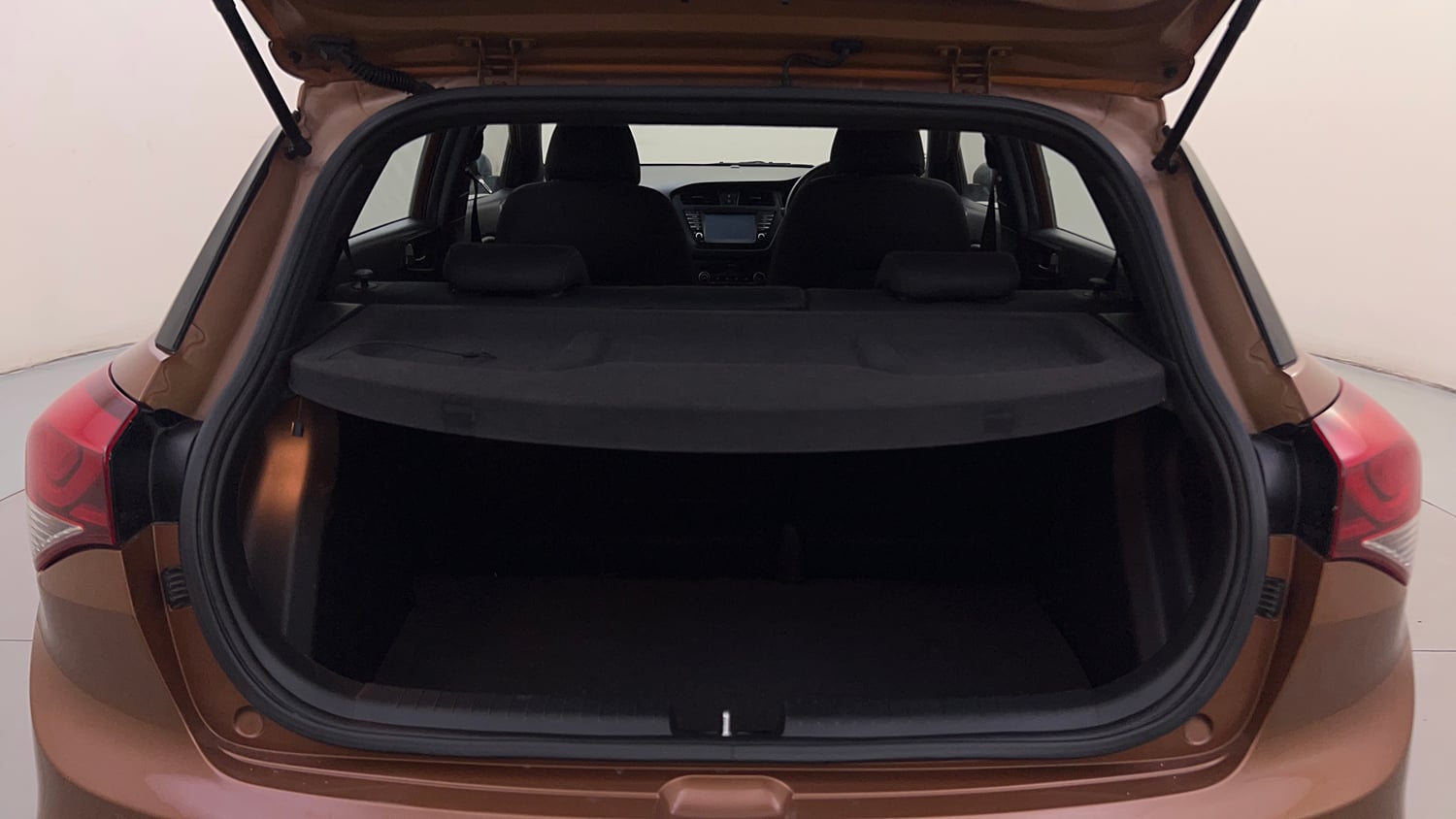 Used 2018 Hyundai i20 Active 1.2 SX Petrol Manual interior DICKY INSIDE VIEW