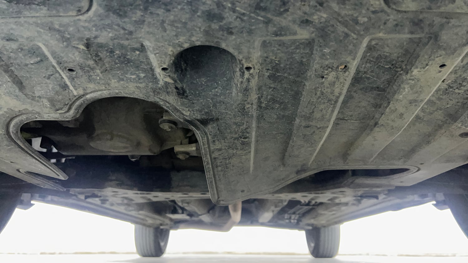 Used 2020 Kia Sonet GTX Plus 1.5 Diesel Manual extra FRONT LEFT UNDERBODY VIEW
