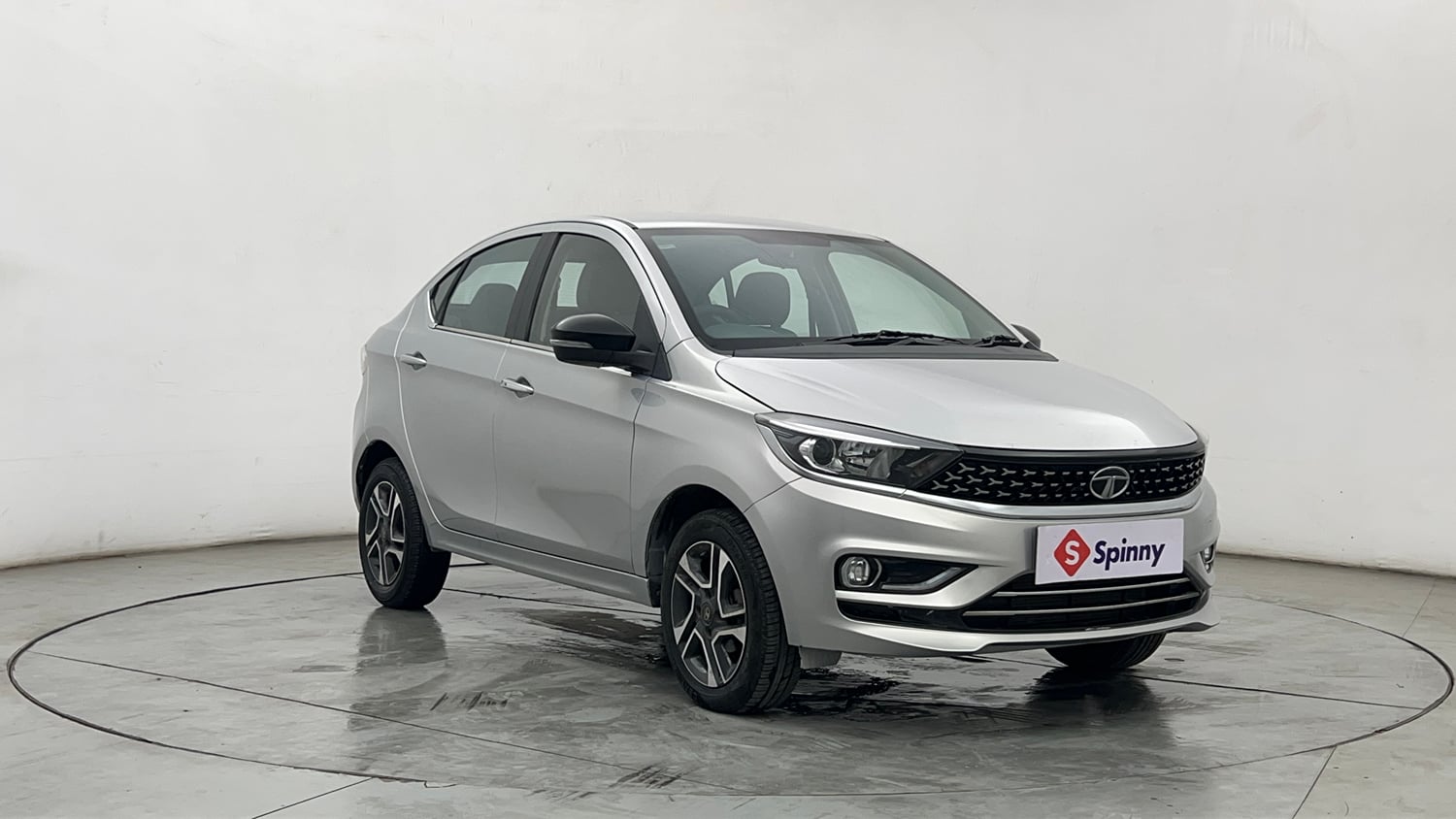 Used 2021 Tata Tigor XZ Plus Petrol Manual exterior RIGHT FRONT CORNER VIEW
