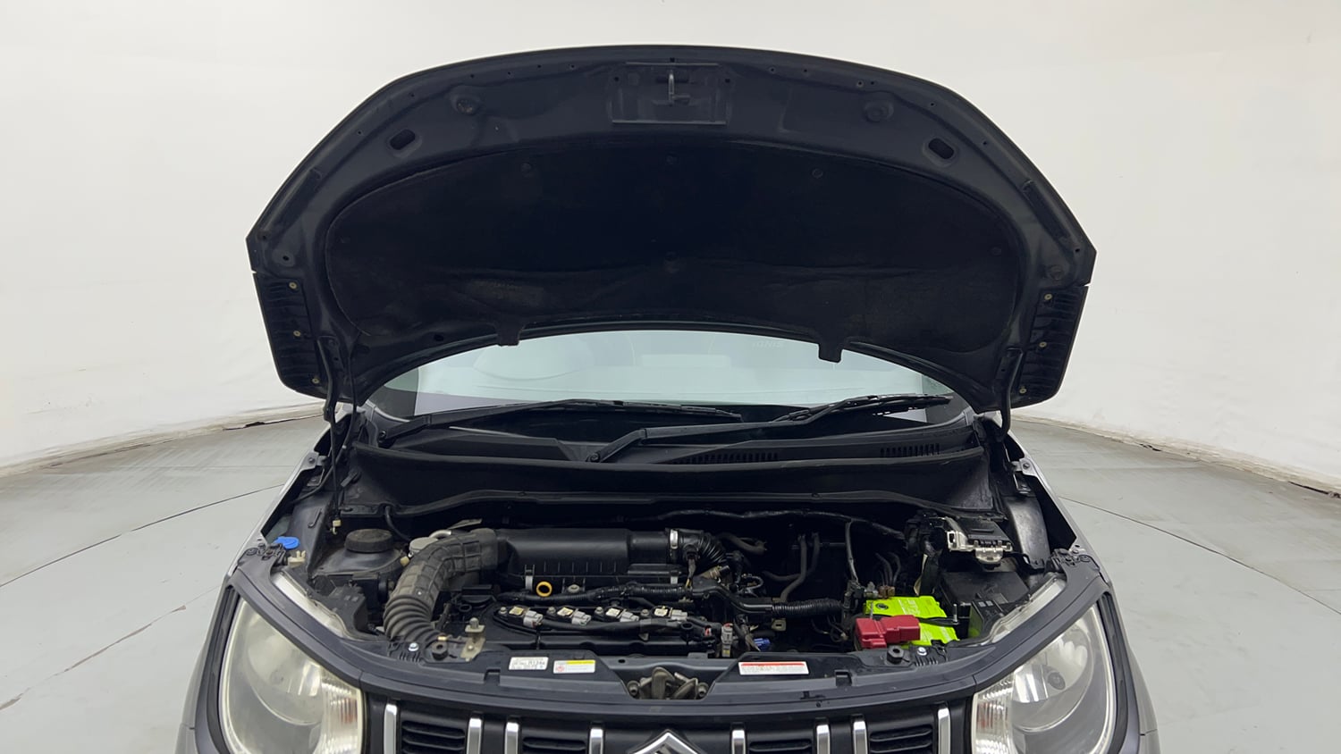 Used 2021 Maruti Suzuki Ignis Sigma 1.2 MT Petrol Manual engine ENGINE & BONNET OPEN FRONT VIEW