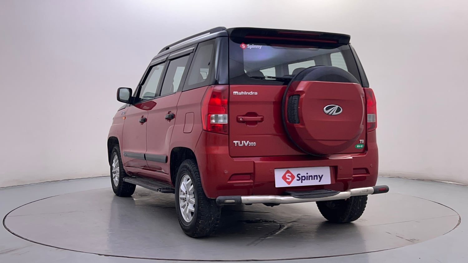 Used 2016 Mahindra TUV300 T8 Diesel Manual exterior LEFT REAR CORNER VIEW