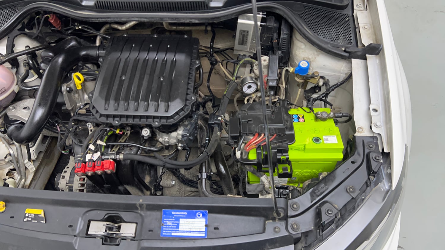 Used 2019 Volkswagen Ameo  1.0 Trendline Petrol + CNG(Outside Fitted) Petrol+cng Manual engine ENGINE LEFT SIDE VIEW