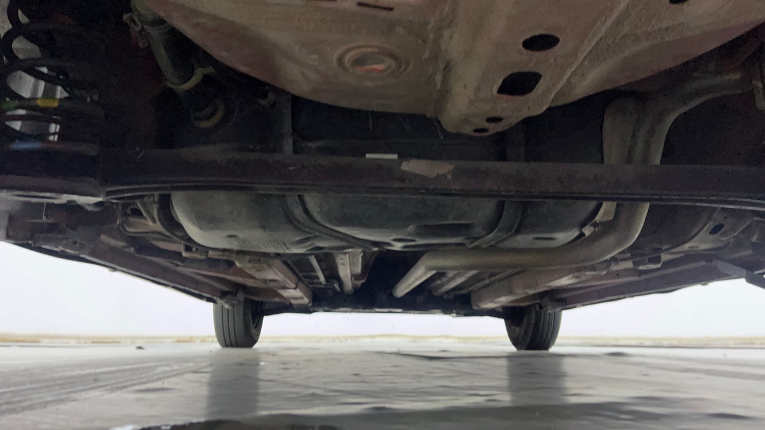 Used 2016 Maruti Suzuki Swift Deca Limited Edition VDi Diesel Manual extra REAR UNDERBODY VIEW (TAKEN FROM REAR)