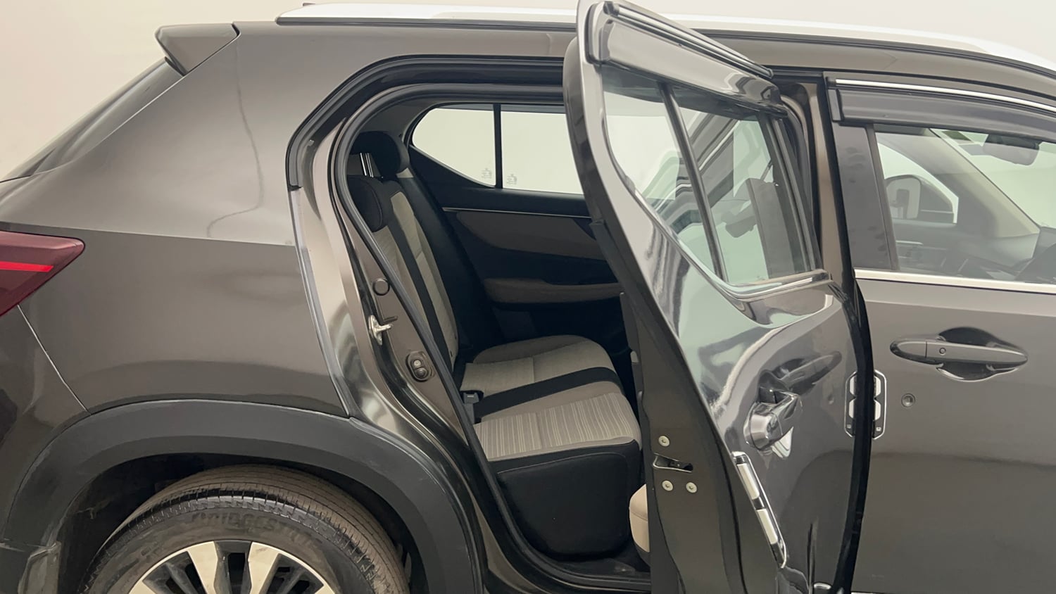 Used 2023 Honda Elevate VX MT Petrol Manual interior RIGHT SIDE REAR DOOR CABIN VIEW