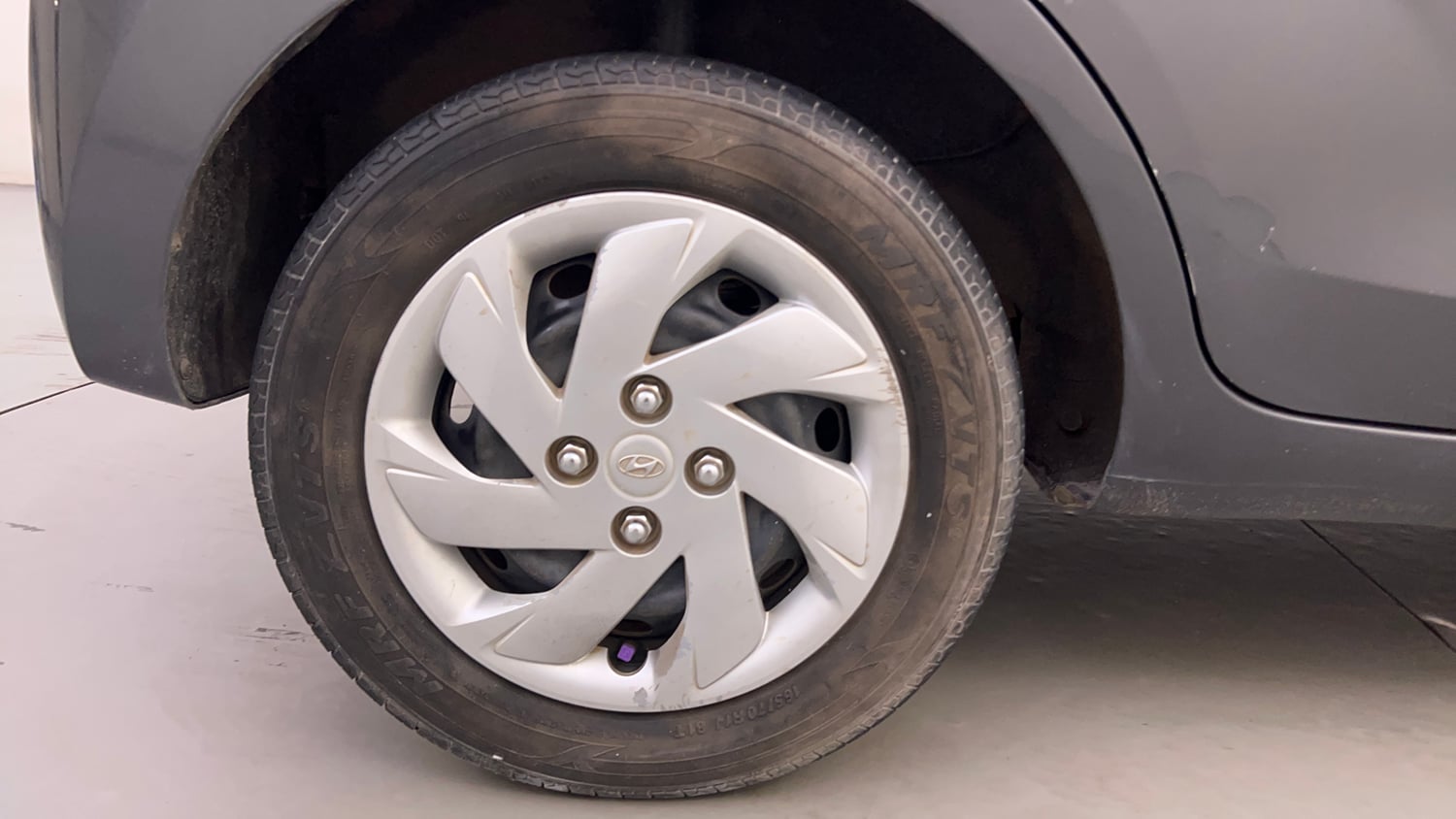 Used 2020 Hyundai Santro Sportz AMT Petrol Automatic tyres RIGHT REAR TYRE RIM VIEW