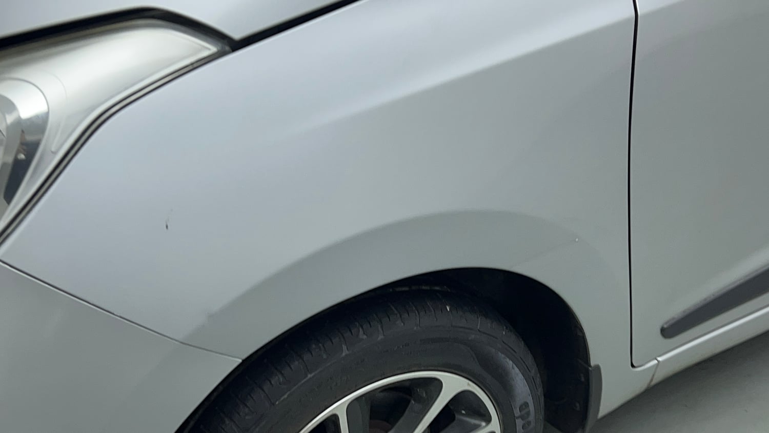Used 2018 Hyundai Grand i10 Sportz (O) AT 1.2 Kappa VTVT Petrol Automatic dents MINOR SCRATCH