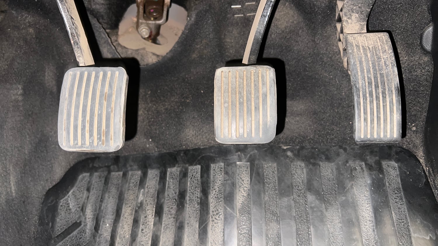 Used 2016 Hyundai Grand i10 Sportz 1.2 Kappa VTVT Petrol Manual interior PEDALS VIEW