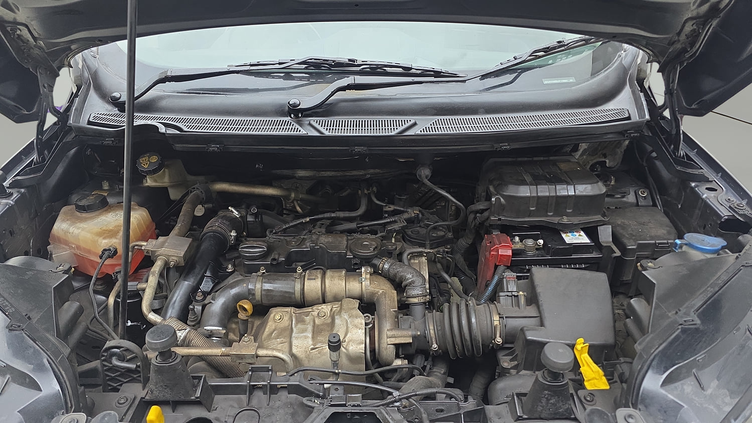 Used 2015 Ford EcoSport Titanium 1.5 TDCi Diesel Manual engine ENGINE & BONNET OPEN FRONT VIEW