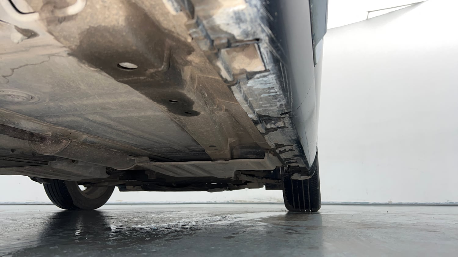 Used 2022 Maruti Suzuki Baleno Zeta AGS Petrol Automatic extra REAR RIGHT UNDERBODY VIEW