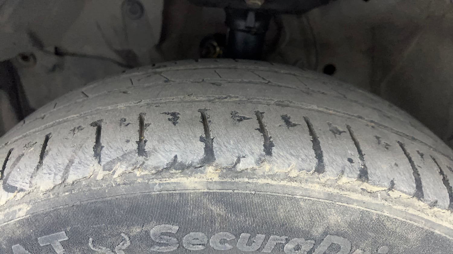 Used 2016 Honda Jazz V Petrol Petrol Manual tyres LEFT FRONT TYRE TREAD VIEW