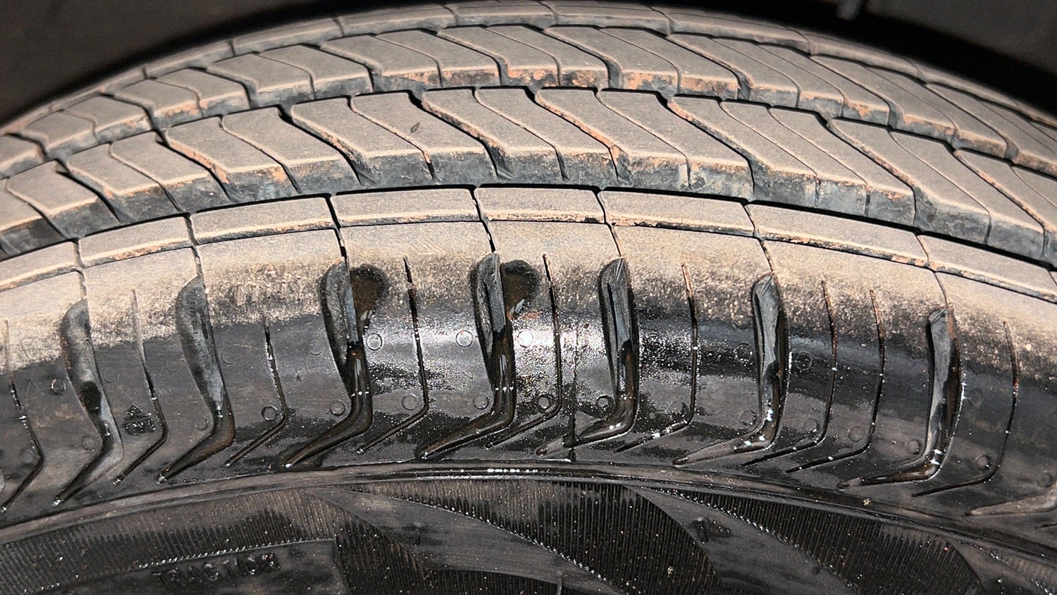 Used 2020 Maruti Suzuki Alto 800 Vxi Plus Petrol Manual tyres RIGHT FRONT TYRE TREAD VIEW
