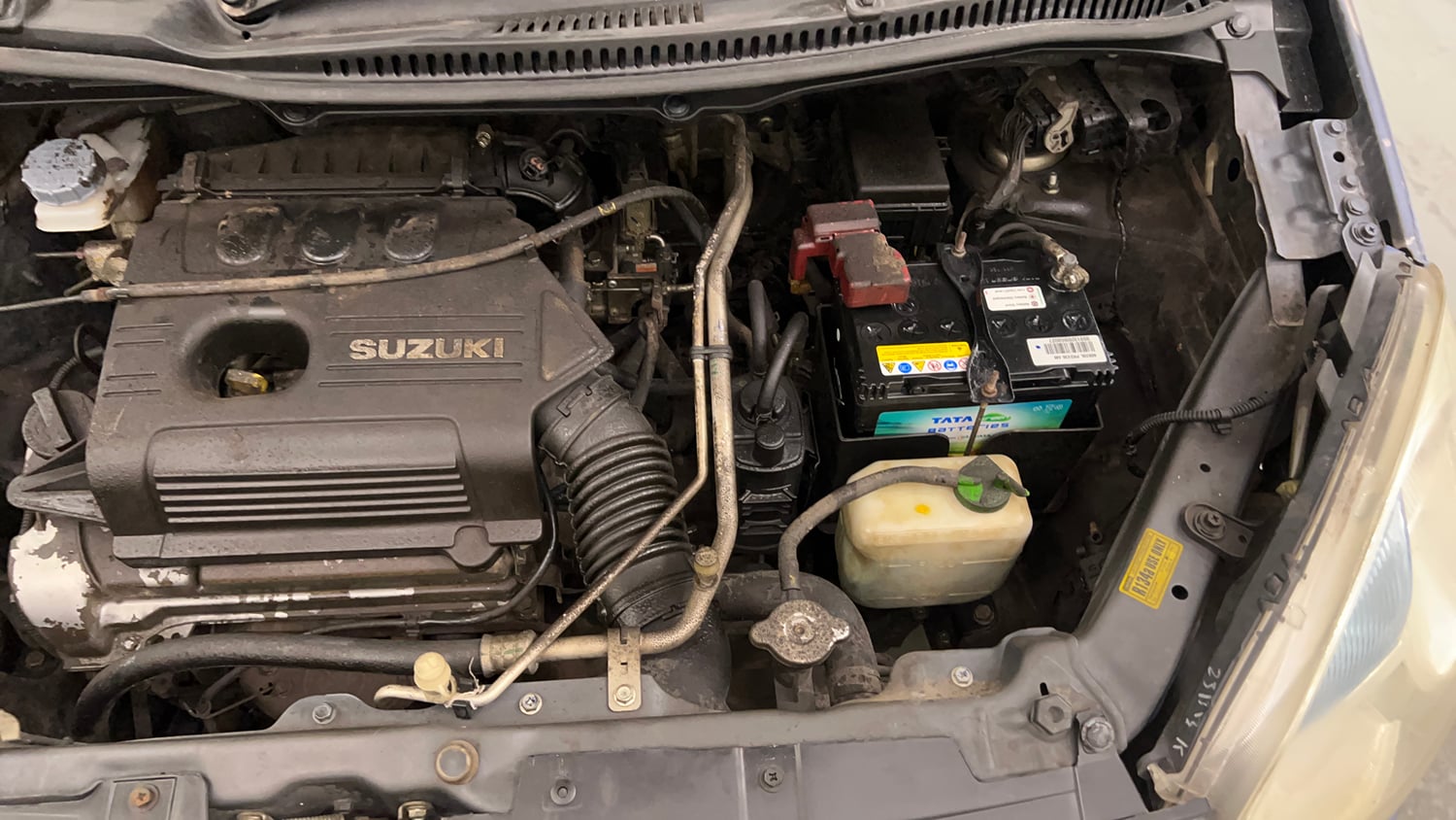 Used 2012 Maruti Suzuki Wagon R LXi Petrol Manual engine ENGINE LEFT SIDE VIEW