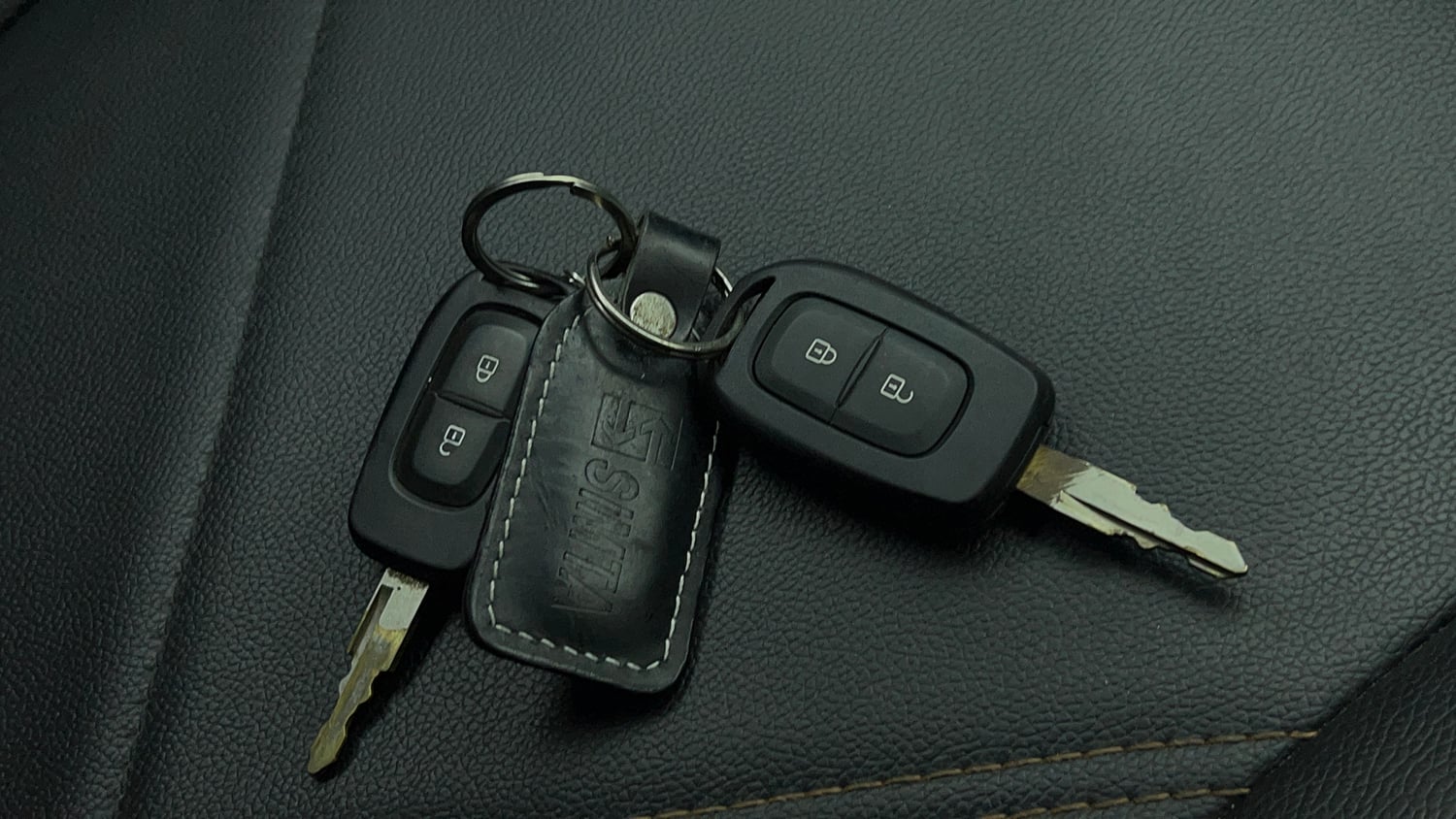 Used 2022 Renault Kwid CLIMBER 1.0 (O) Petrol Manual extra CAR KEY VIEW
