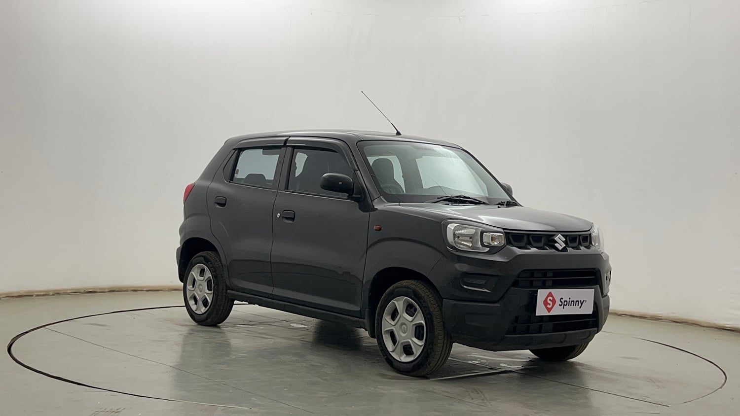 Used 2022 Maruti Suzuki S-Presso VXi (O) Petrol Manual exterior RIGHT FRONT CORNER VIEW