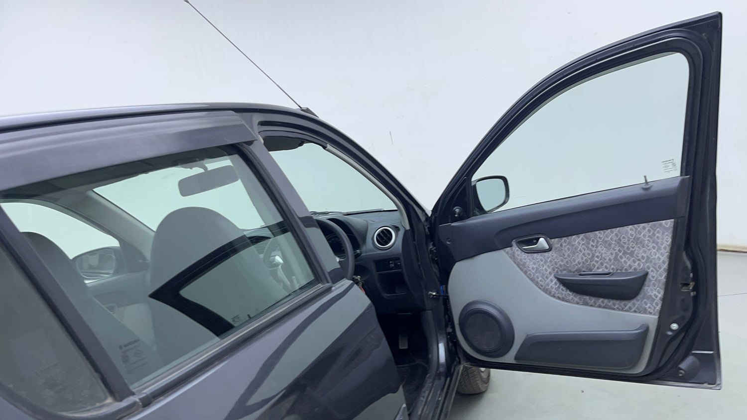 Used 2019 Maruti Suzuki Alto 800 VXi (O) Petrol Manual interior RIGHT FRONT DOOR OPEN VIEW