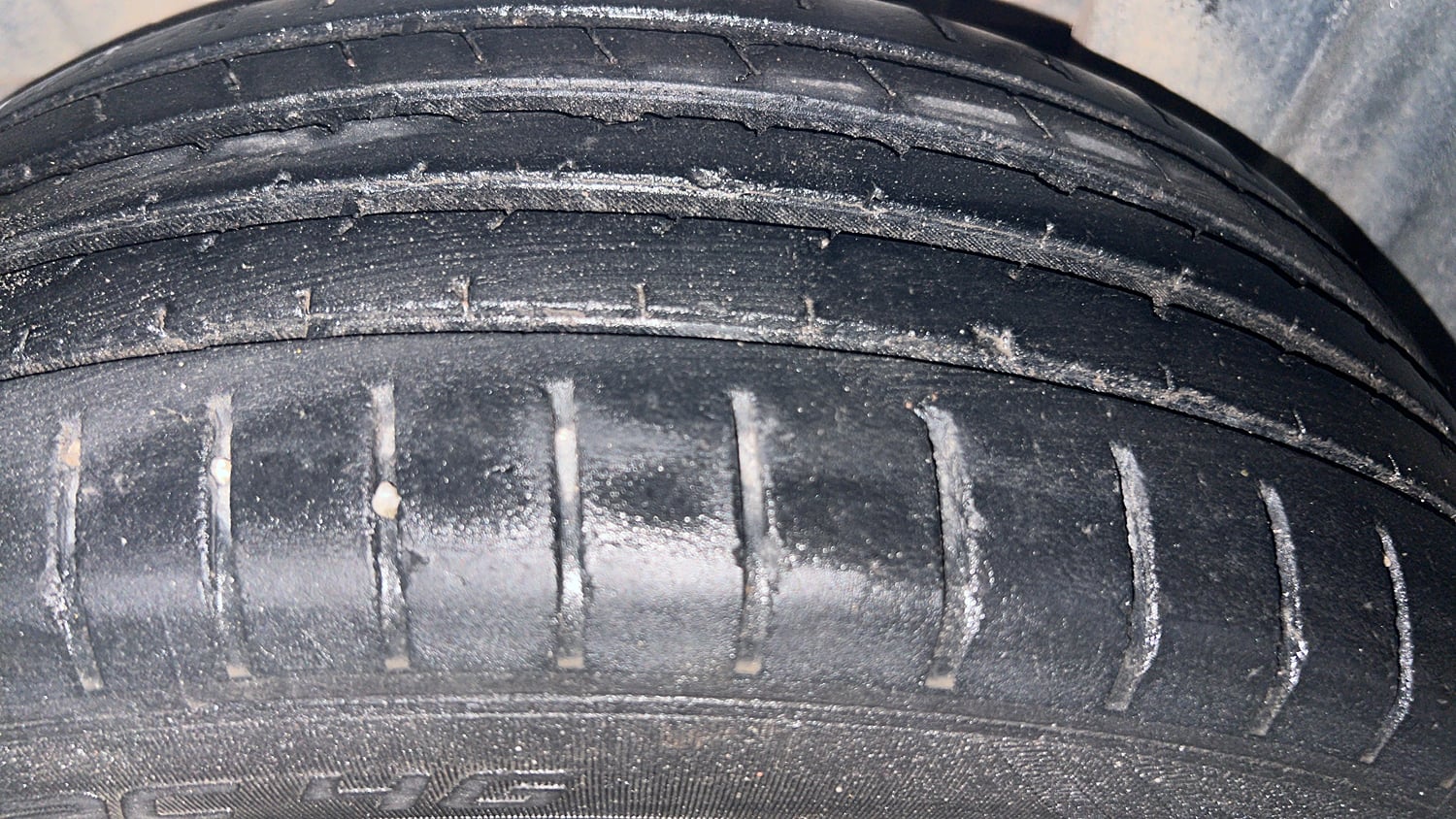 Used 2023 Maruti Suzuki Baleno Alpha AGS Petrol Automatic tyres LEFT REAR TYRE TREAD VIEW