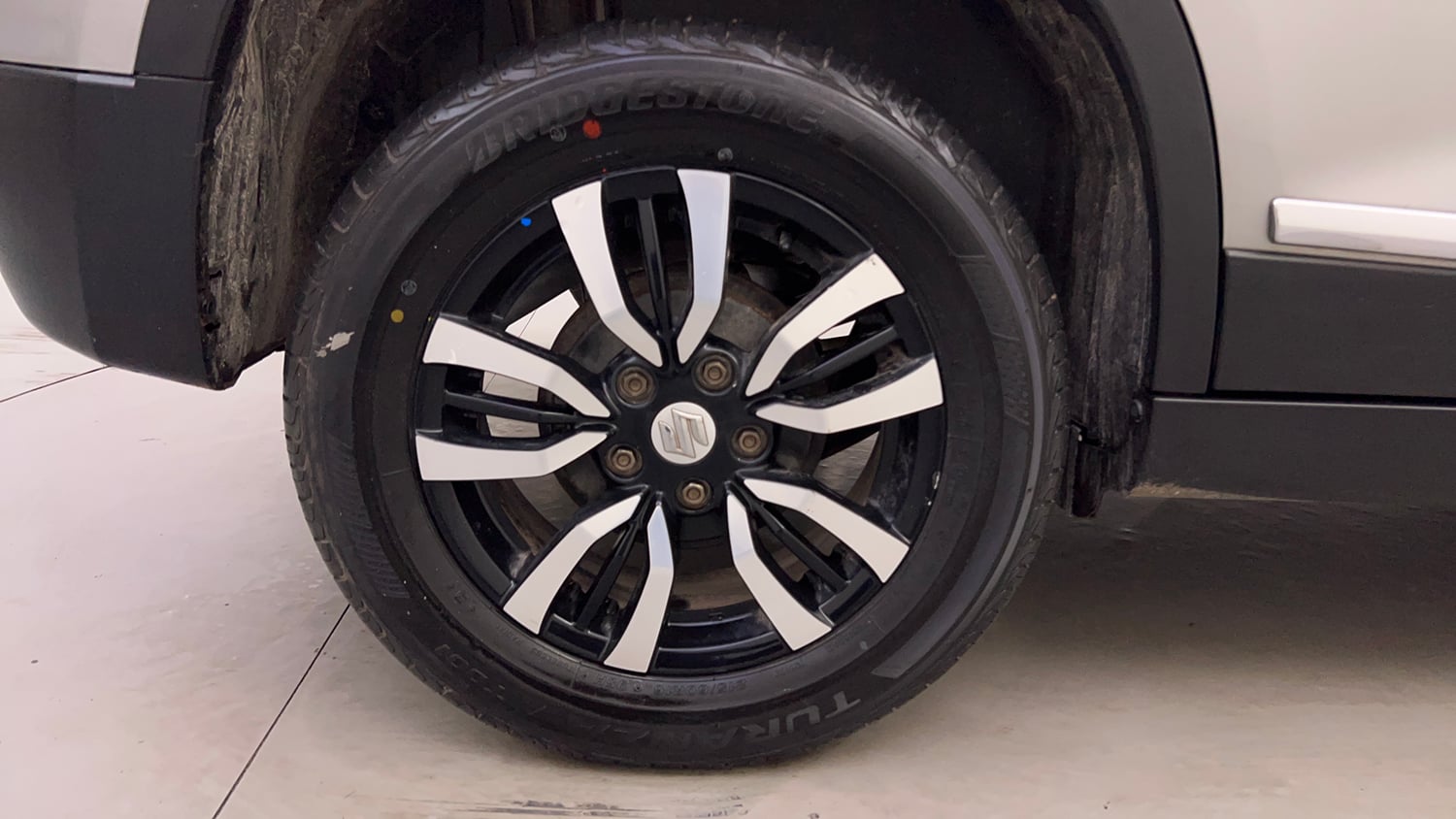 Used 2022 maruti-suzuki Vitara Brezza VXi Petrol Manual tyres RIGHT REAR TYRE RIM VIEW