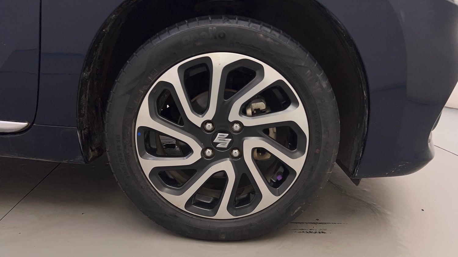 Used 2022 Maruti Suzuki Baleno Alpha AGS Petrol Automatic tyres RIGHT FRONT TYRE RIM VIEW