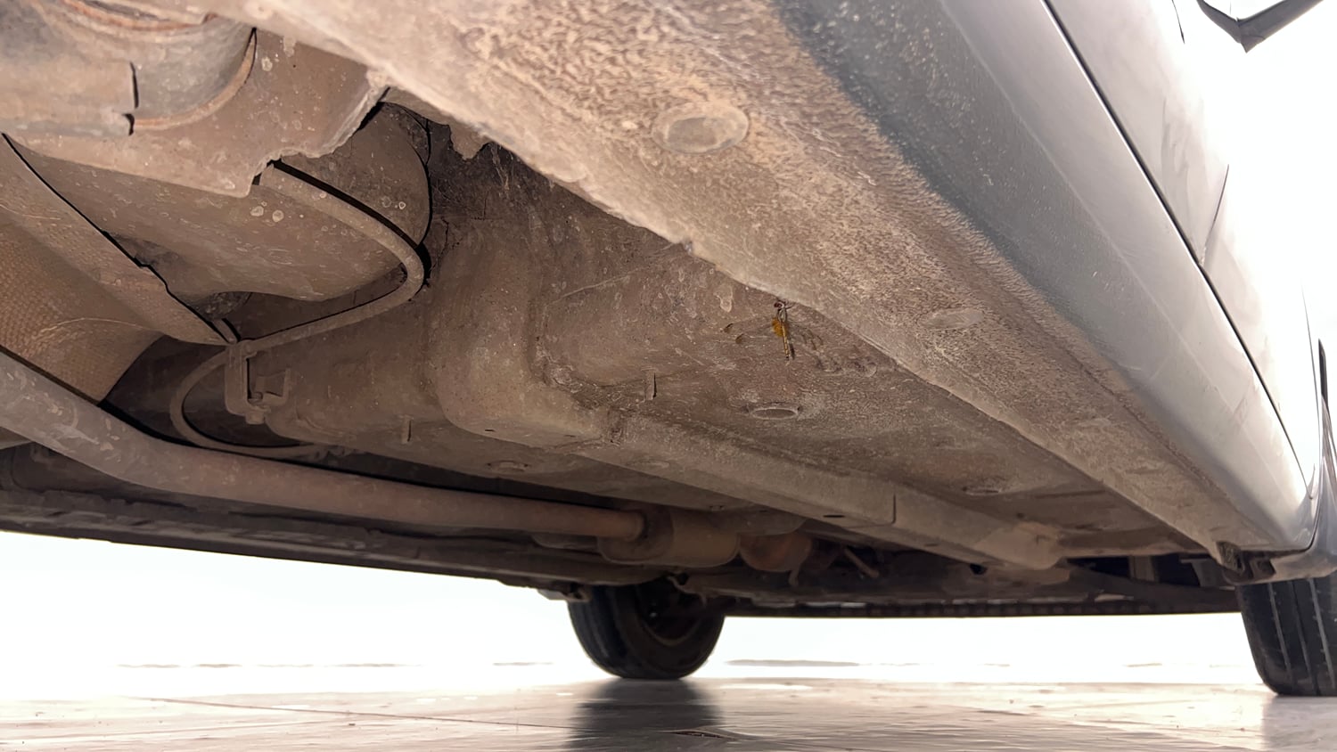 Used 2020 Hyundai Santro Sportz AMT Petrol Automatic extra REAR RIGHT UNDERBODY VIEW