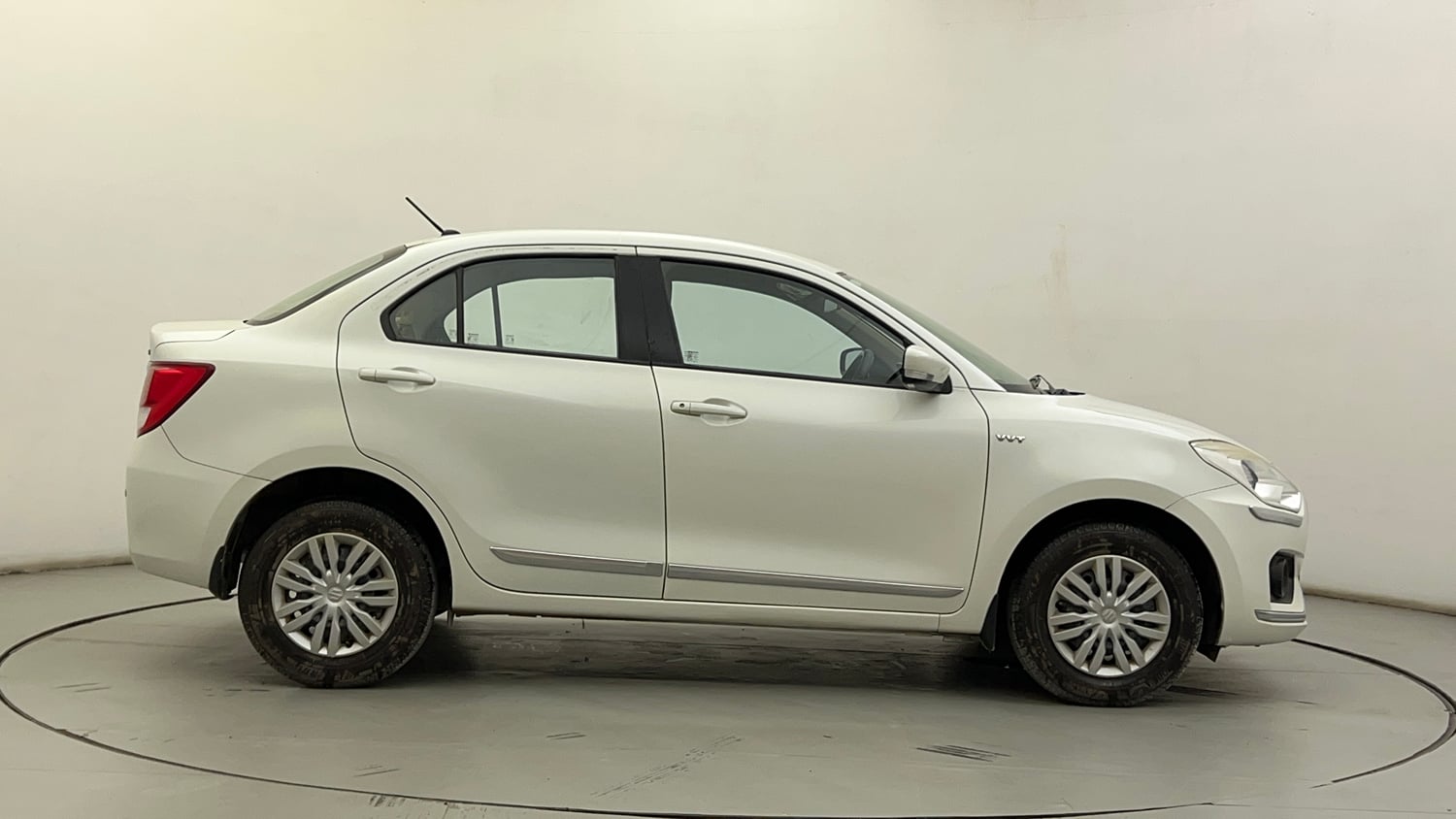 Used 2019 Maruti Suzuki Dzire VXi AMT Petrol Automatic exterior RIGHT SIDE VIEW