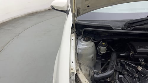Used 2015 Toyota Etios V Petrol Manual engine ENGINE RIGHT SIDE HINGE & APRON VIEW