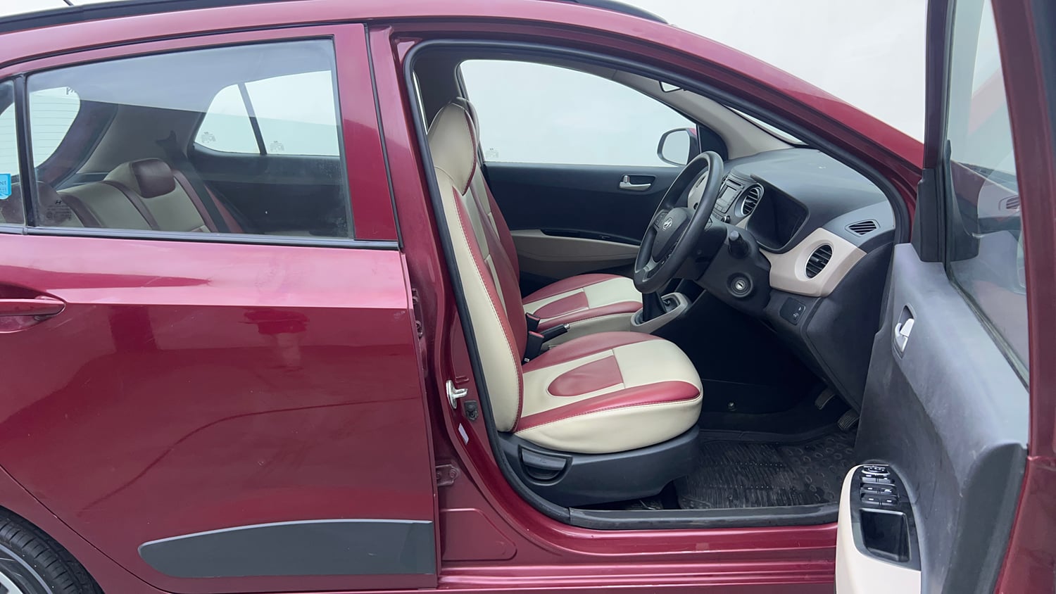 Used 2015 Hyundai Grand i10 Sportz 1.2 Kappa VTVT Petrol Manual interior RIGHT SIDE FRONT DOOR CABIN VIEW