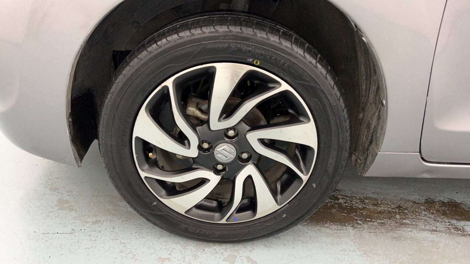 Used 2020 Maruti Suzuki Baleno Zeta Petrol Manual tyres LEFT FRONT TYRE RIM VIEW